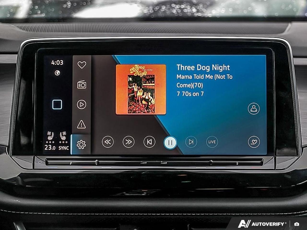 2025 Volkswagen Atlas Cross Sport ComfortlineONE-OWNER, ACCIDENT-FREE, AWD, HTD SEAT Photo