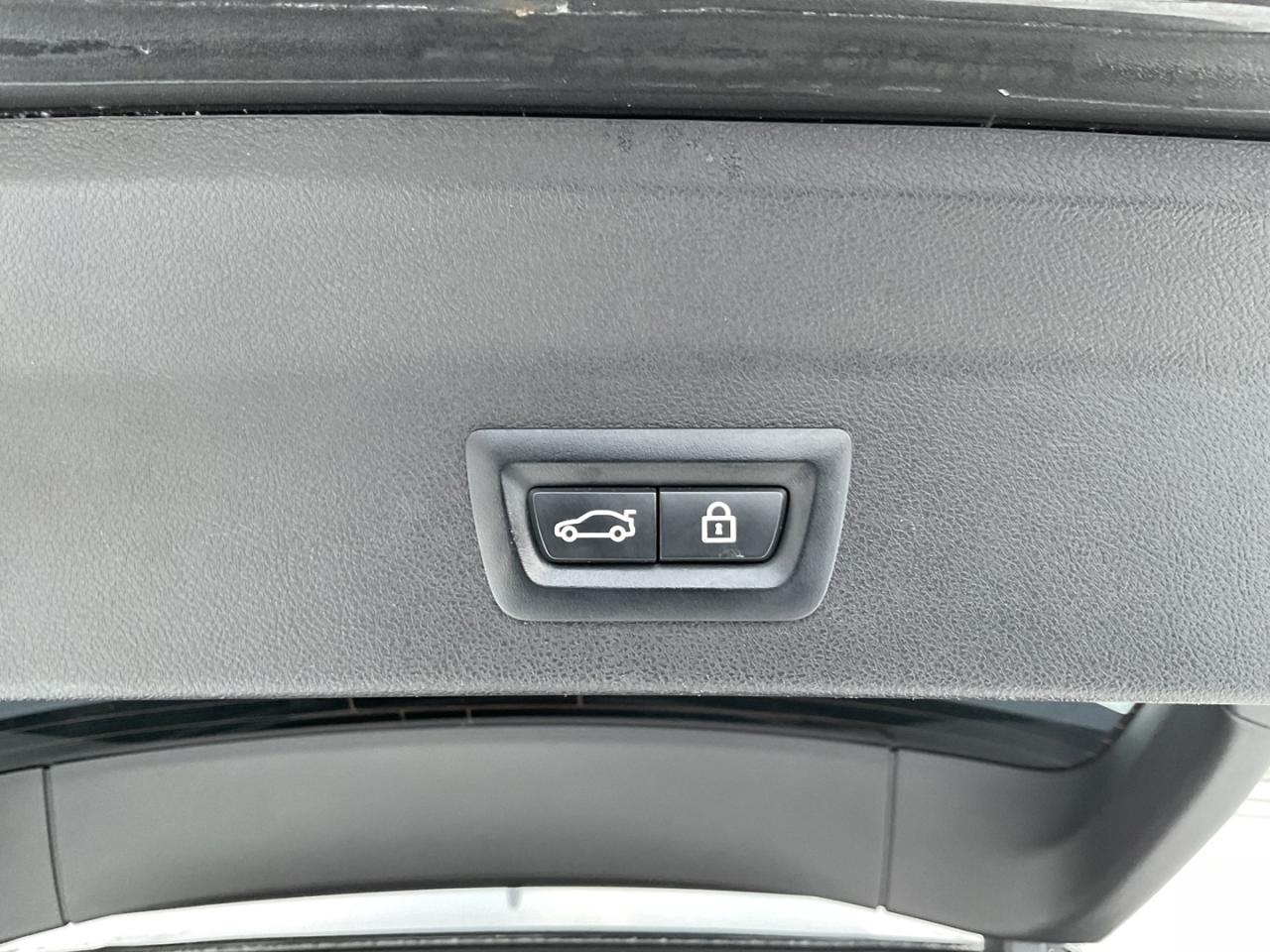 2018 BMW X3 M40i - LEATHER! NAV! BACK-UP CAM! HUD! BSM! PANO R Photo