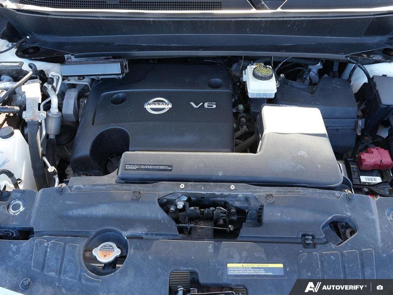 2016 Nissan Pathfinder SSL, 3.6L V6, LEATHER, ALLOYS, NAVIGATION, 7-PASSE Photo