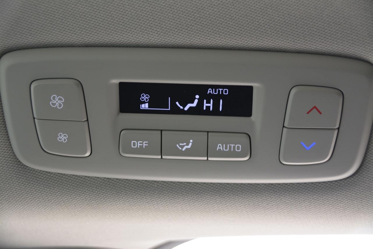 2026 Kia Carnival EX Photo