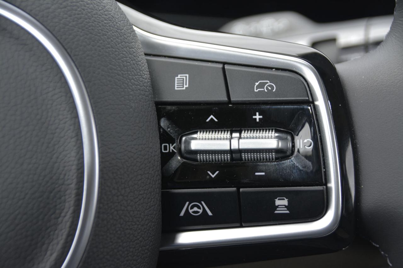 2026 Kia Carnival EX Photo