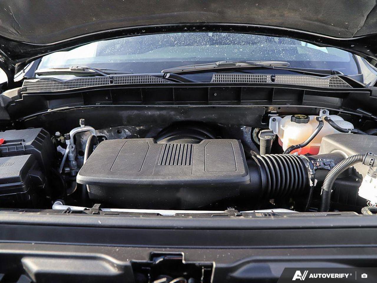 2025 GMC Sierra 1500 AT4AT4, 6.2L V8, ALLOYS, LEATHER, BOSE, 1-OWNER, C Photo