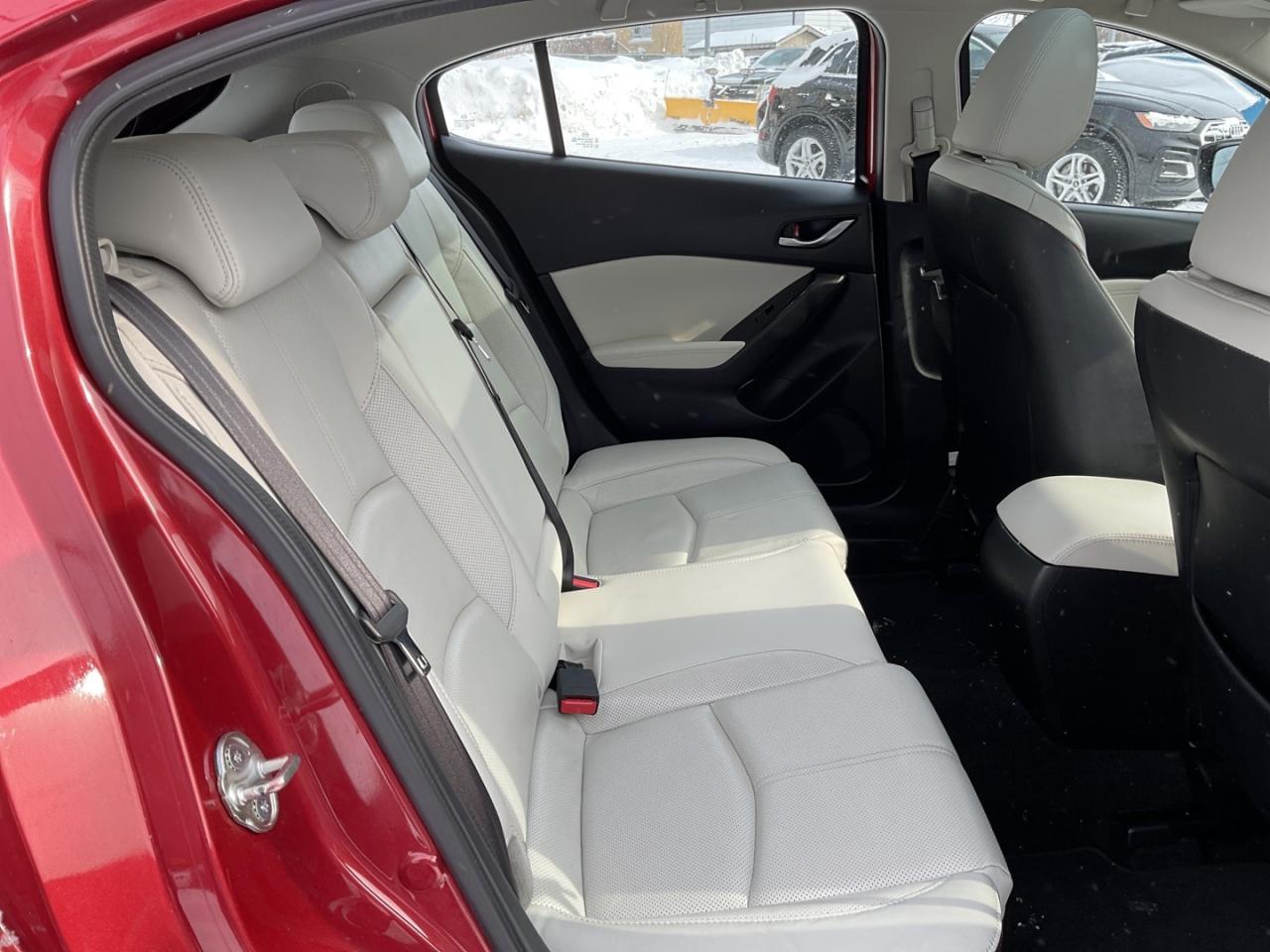 2017 Mazda MAZDA3 GT 5-Door - WHITE LEATHER! NAV! BACK-UP CAM! BSM! Photo