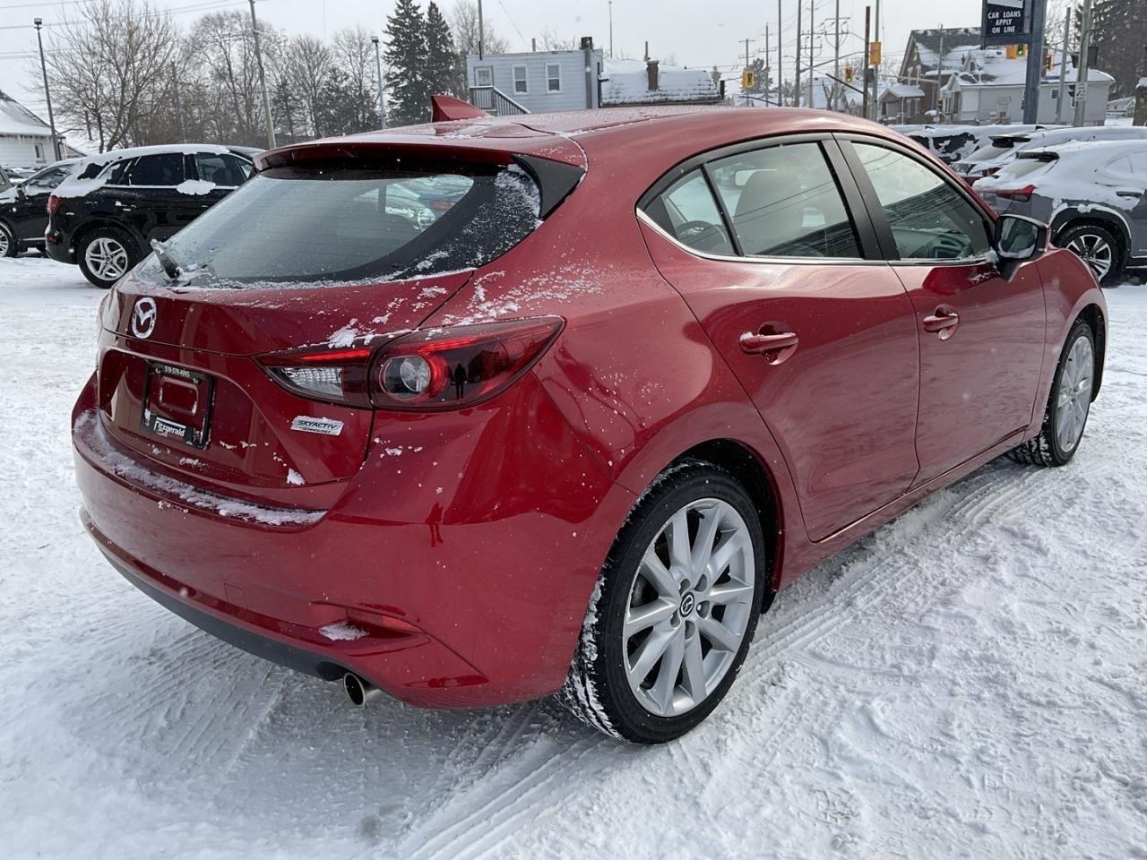 2017 Mazda MAZDA3 GT 5-Door - WHITE LEATHER! NAV! BACK-UP CAM! BSM! Photo