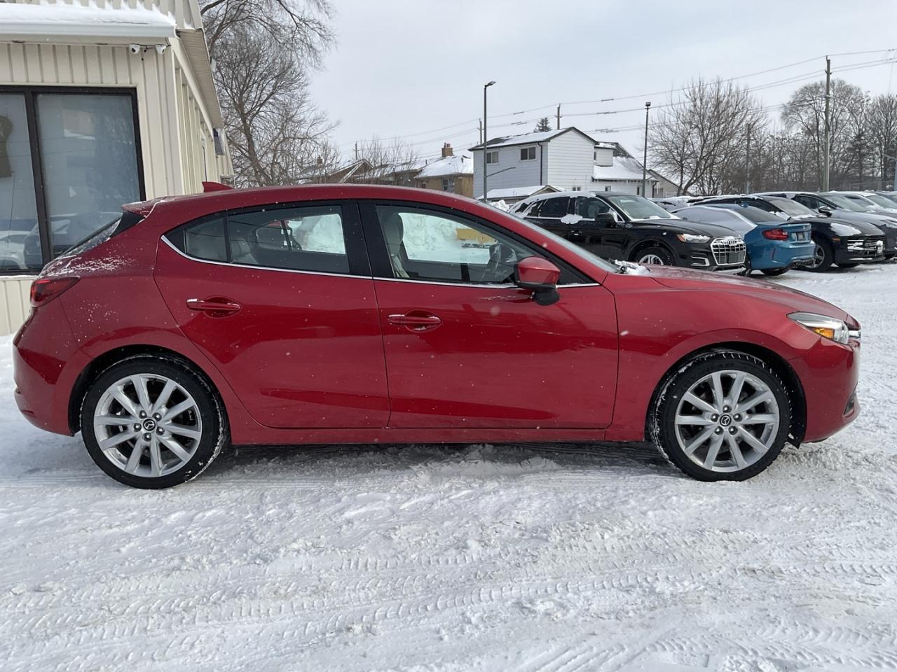 2017 Mazda MAZDA3 GT 5-Door - WHITE LEATHER! NAV! BACK-UP CAM! BSM! Photo