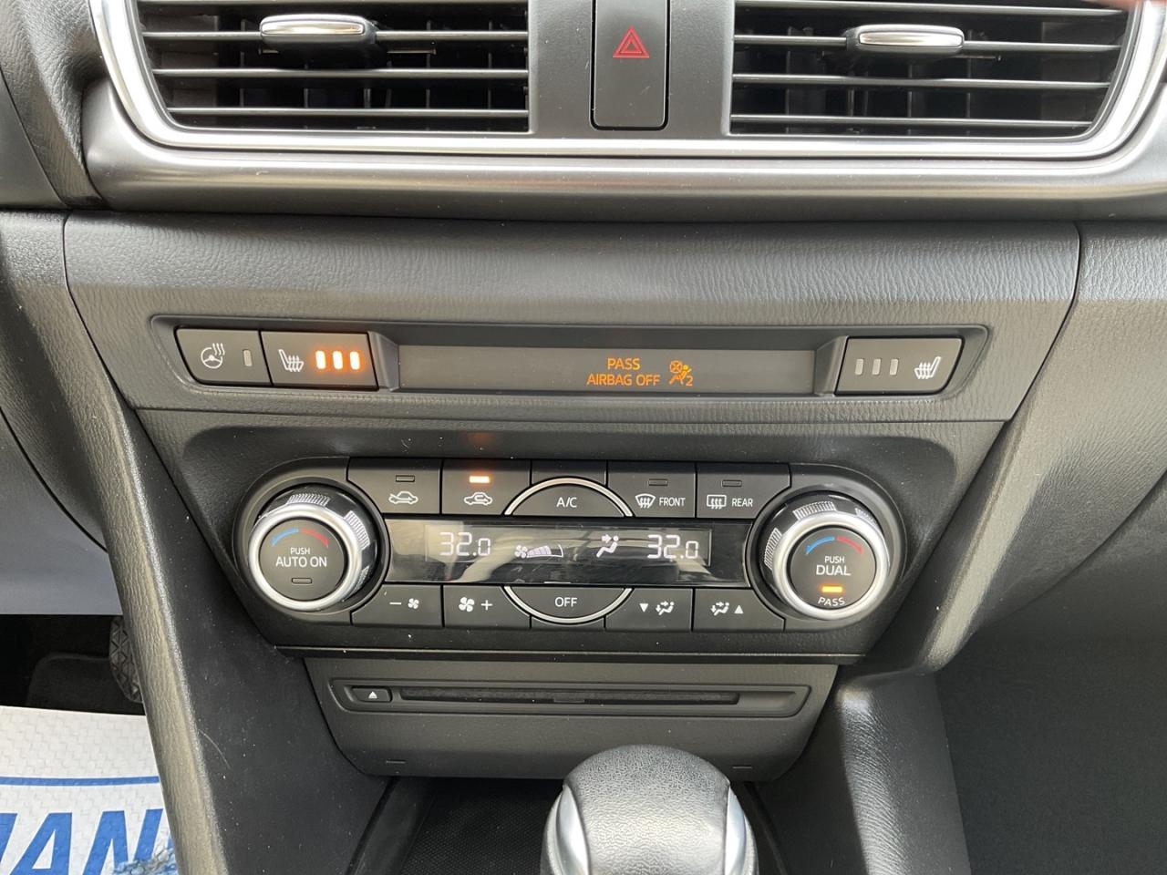 2017 Mazda MAZDA3 GT 5-Door - WHITE LEATHER! NAV! BACK-UP CAM! BSM! Photo