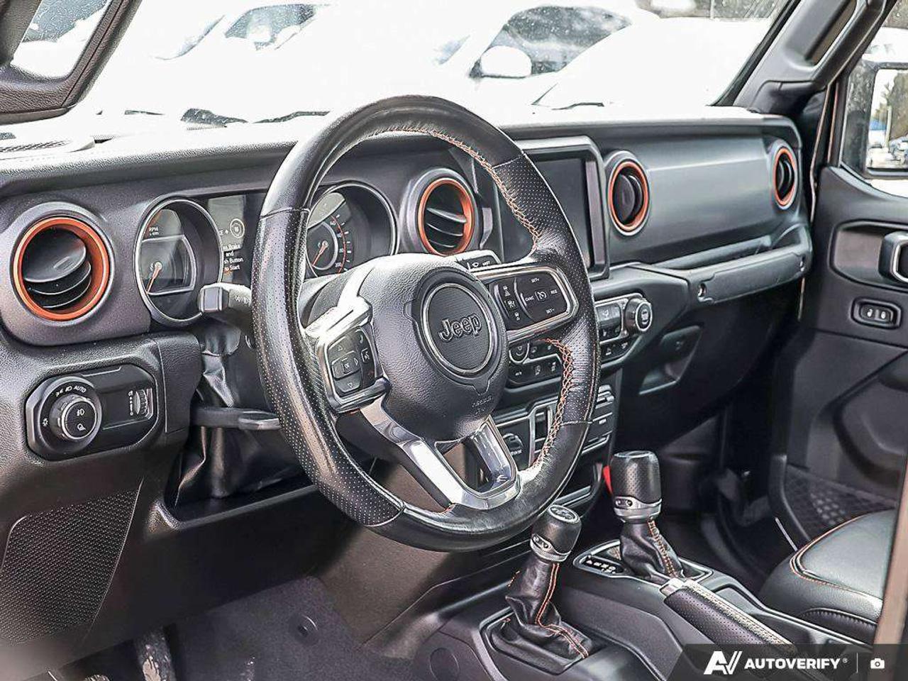 2023 Jeep Gladiator MojaveV6, ADAPTIVE CRUISE, LEATHER, NAVI, 4X4, FOX SUSPENSION Photo