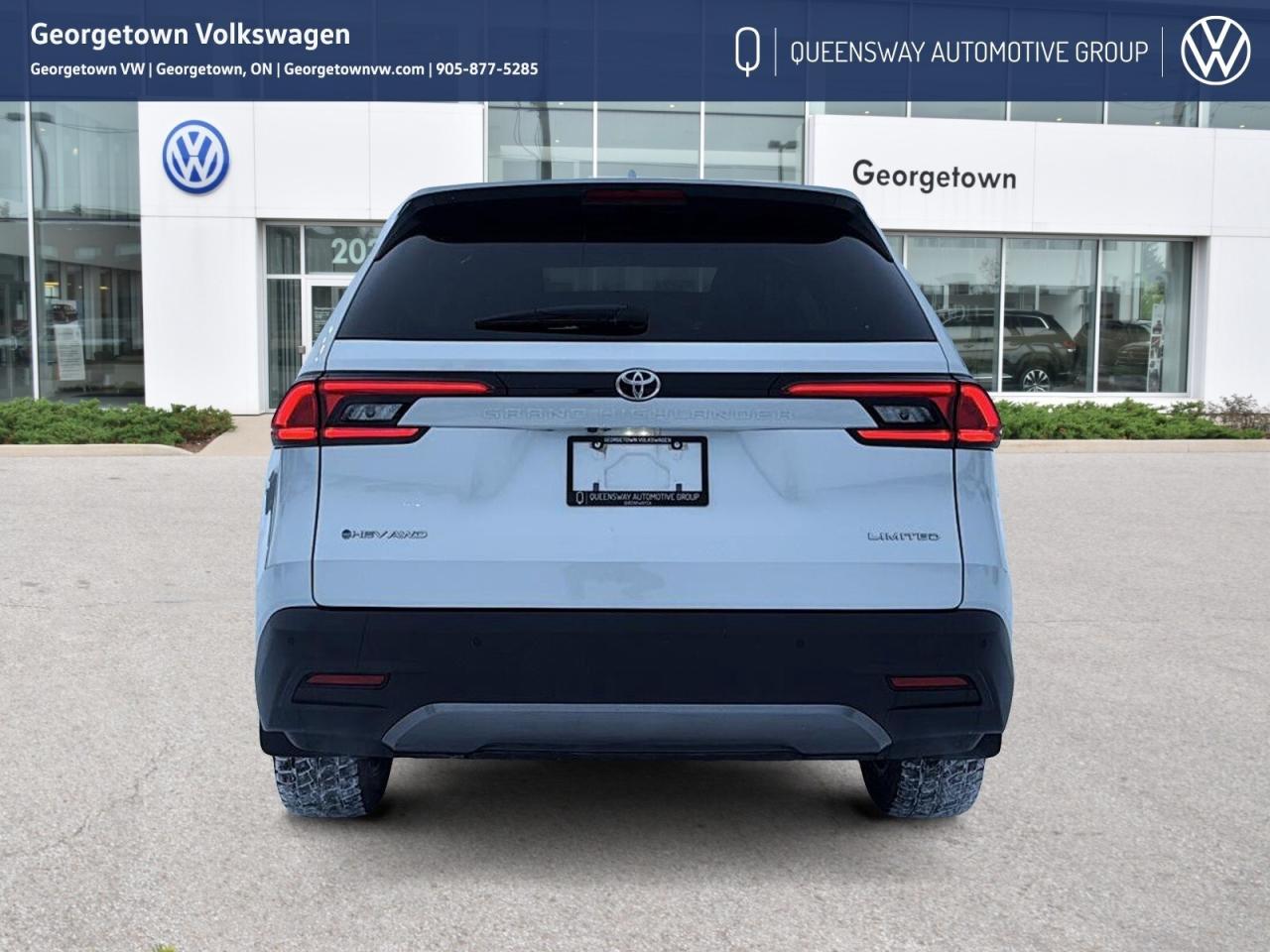 2024 Toyota Grand Highlander Limited Photo2