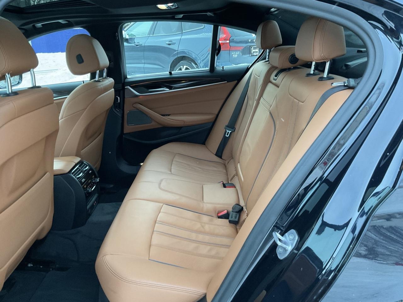 2020 BMW 5 Series 530i xDrive - SOFT CLOSE! NAV! BACK-UP CAM! BSM! Photo