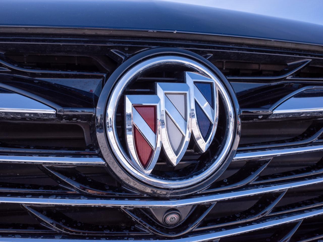 2023 Buick Enclave Premium - Rear Parking Aid   Aerial View Display Photo