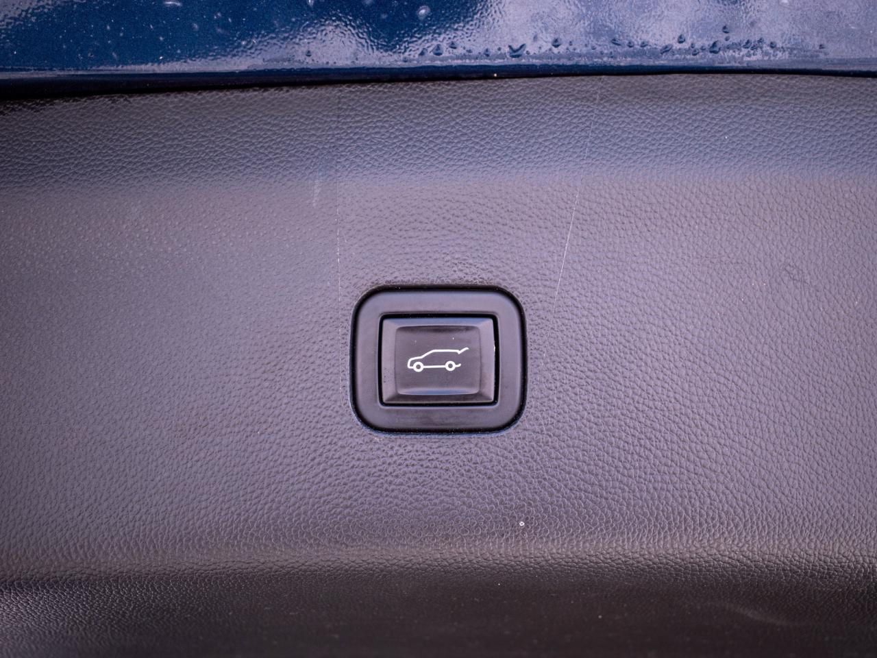 2023 Buick Enclave Premium - Rear Parking Aid   Aerial View Display Photo