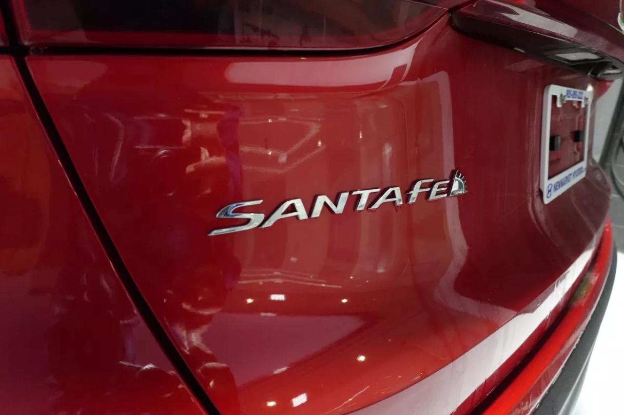 2023 Hyundai Santa Fe PREFERRED   HEATED SEATS   HEATED WHEEL   APPLE CA Photo