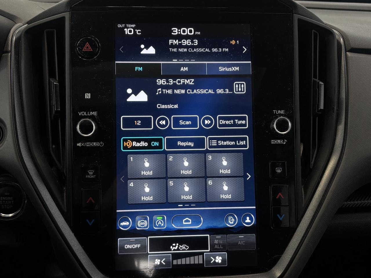 2024 Subaru Crosstrek ONYX  2 SETS OF TIRES/RIMS   CLEAN CARFAX  SUNROOF Photo