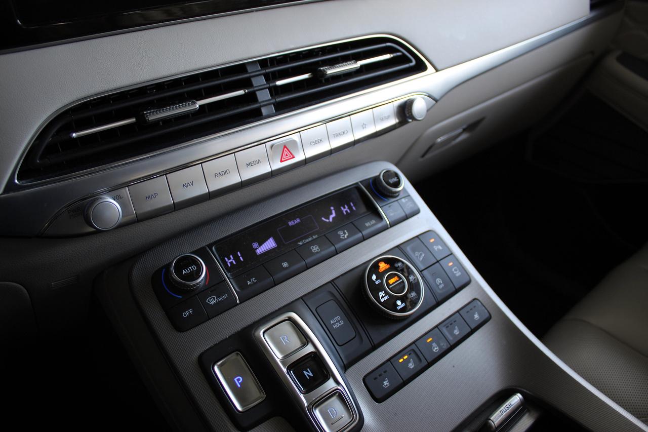 2022 Hyundai PALISADE Ultimate Calligraphy 7-Passenger AWD Calligraphy Photo