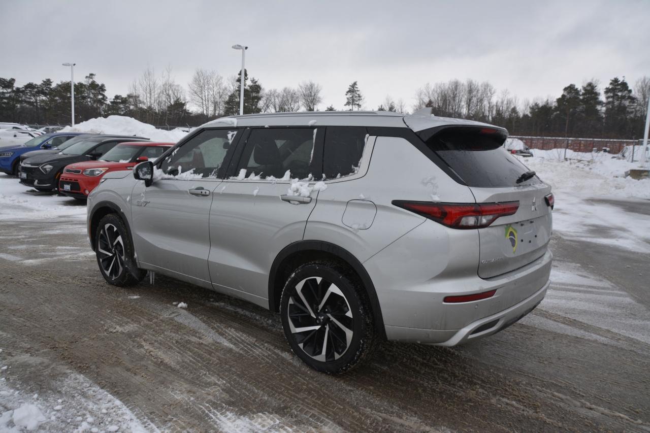 2024 Mitsubishi Outlander SEL Photo