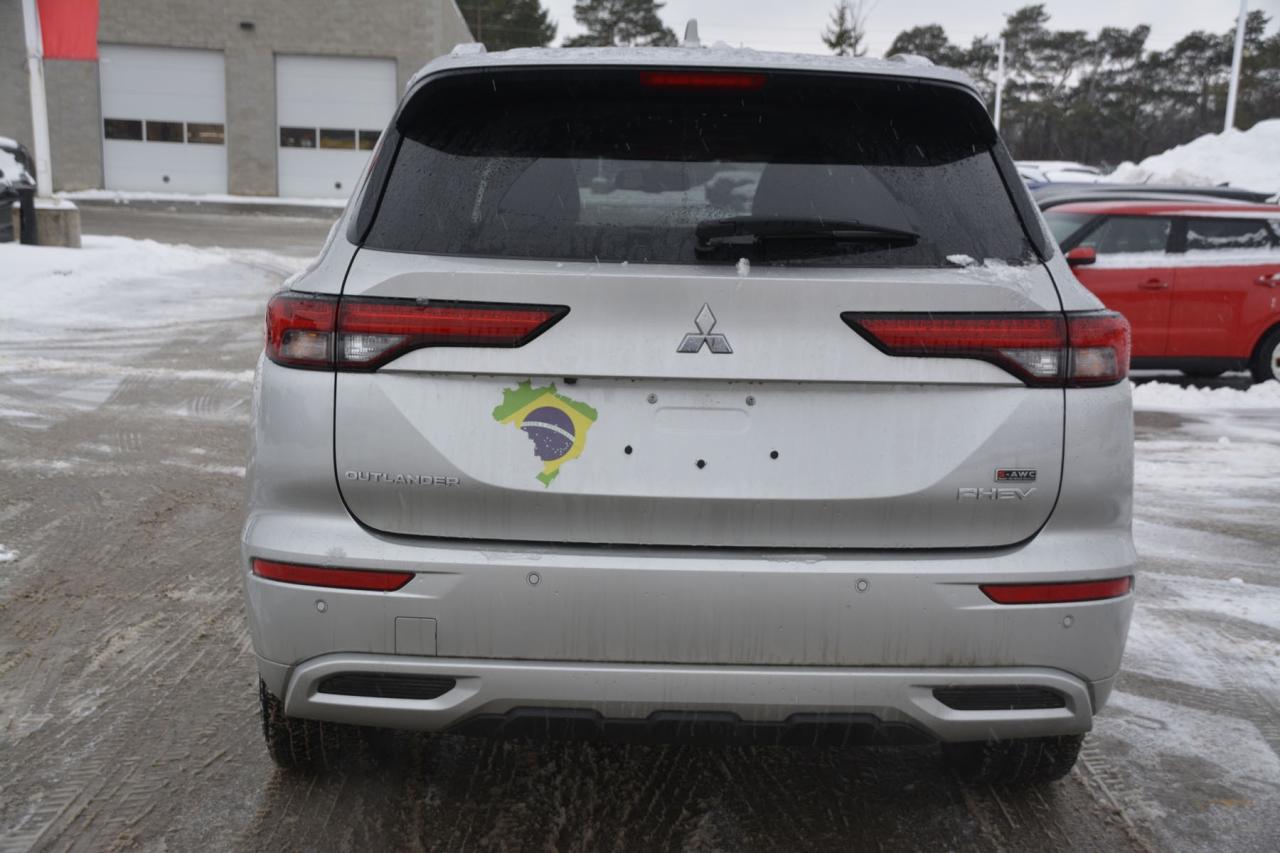 2024 Mitsubishi Outlander SEL Photo