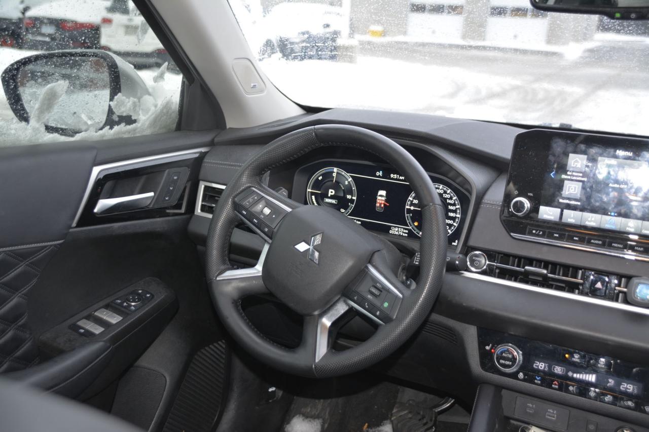 2024 Mitsubishi Outlander SEL Photo