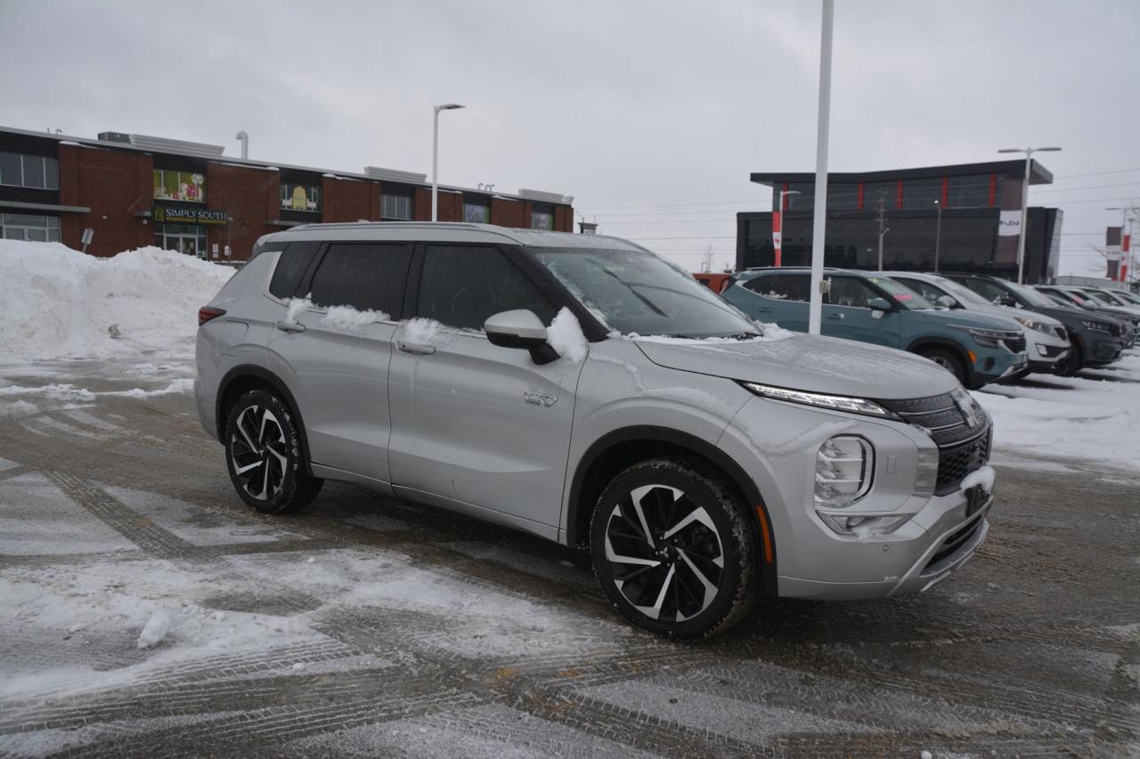 2024 Mitsubishi Outlander SEL Photo