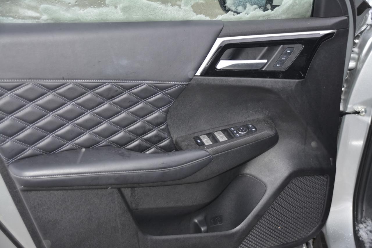 2024 Mitsubishi Outlander SEL Photo