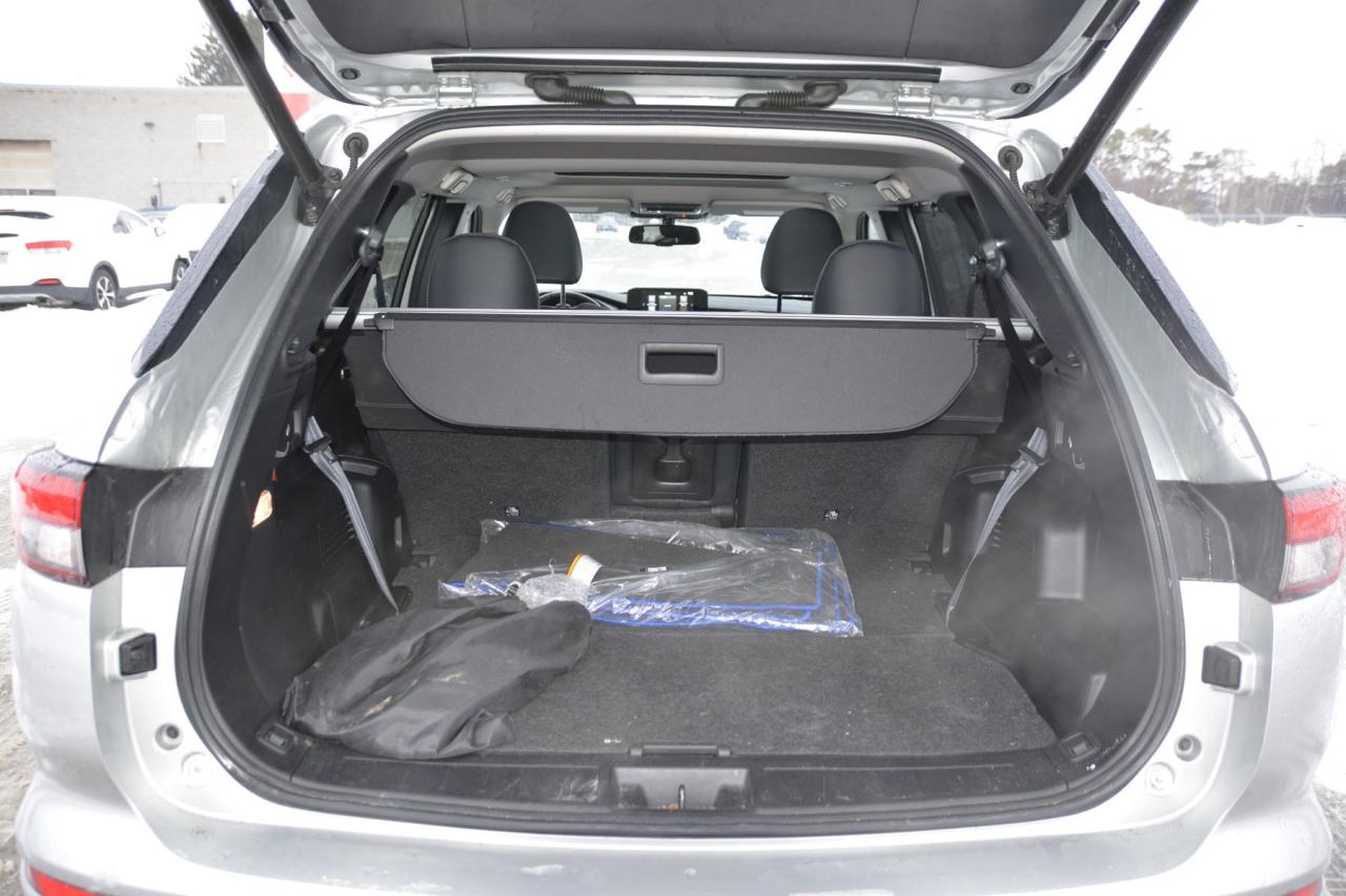 2024 Mitsubishi Outlander SEL Photo