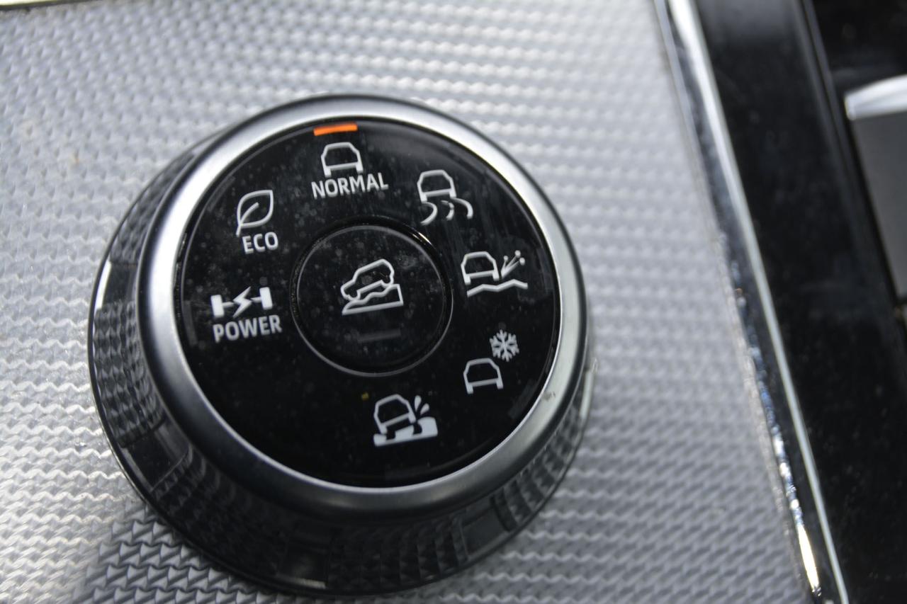 2024 Mitsubishi Outlander SEL Photo