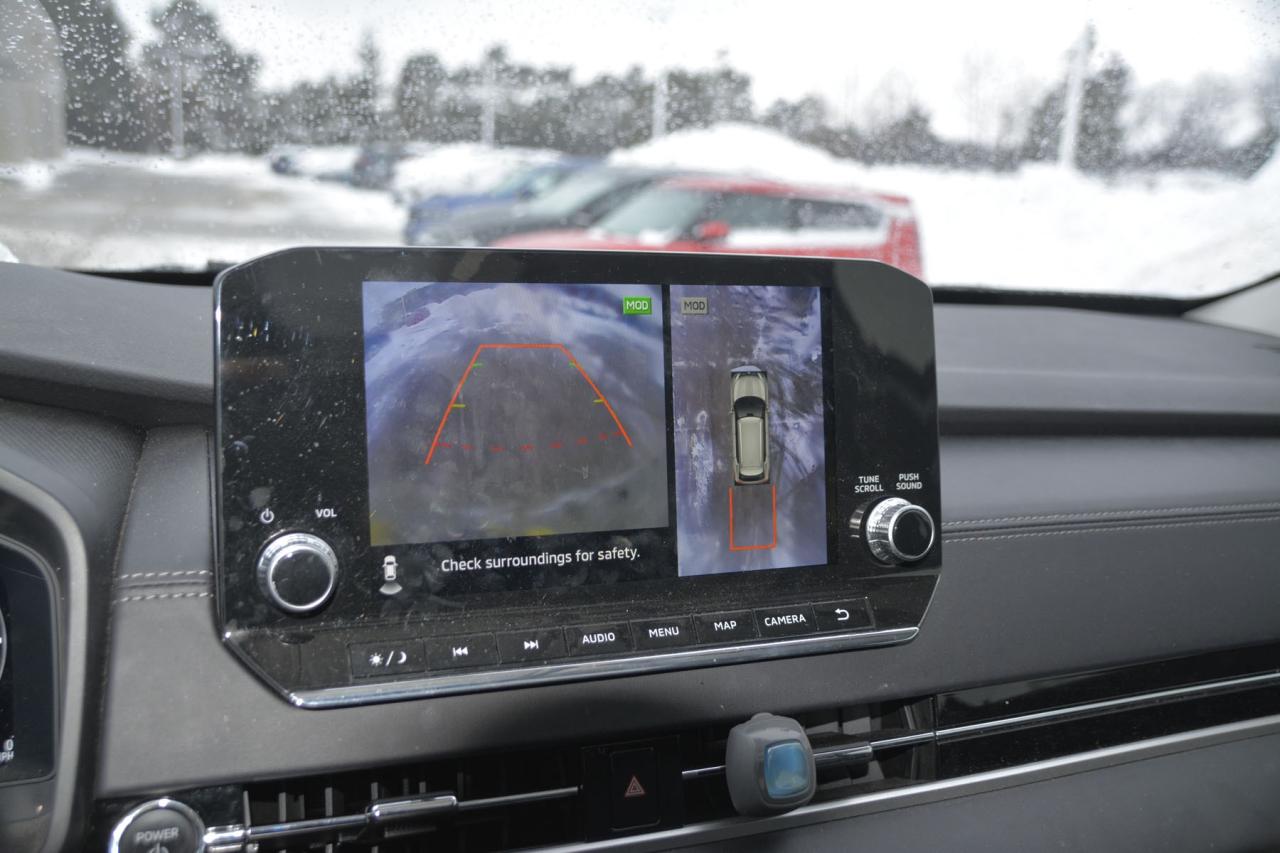 2024 Mitsubishi Outlander SEL Photo