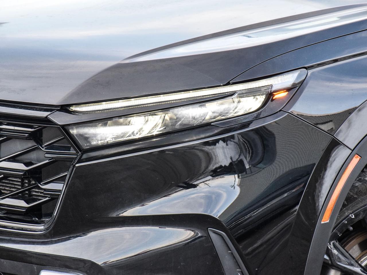 2025 Honda CR-V Hybrid Touring Photo