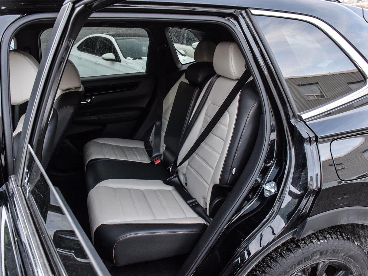 2025 Honda CR-V Hybrid Touring Photo