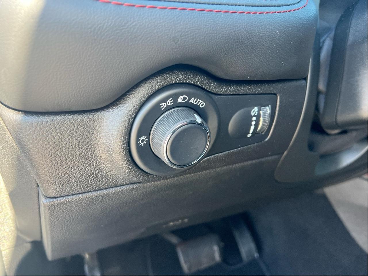 2025 Dodge Durango R-T AWD 5.7L HEMI V8 *SUNROOF *NAVI *LEATHER Photo