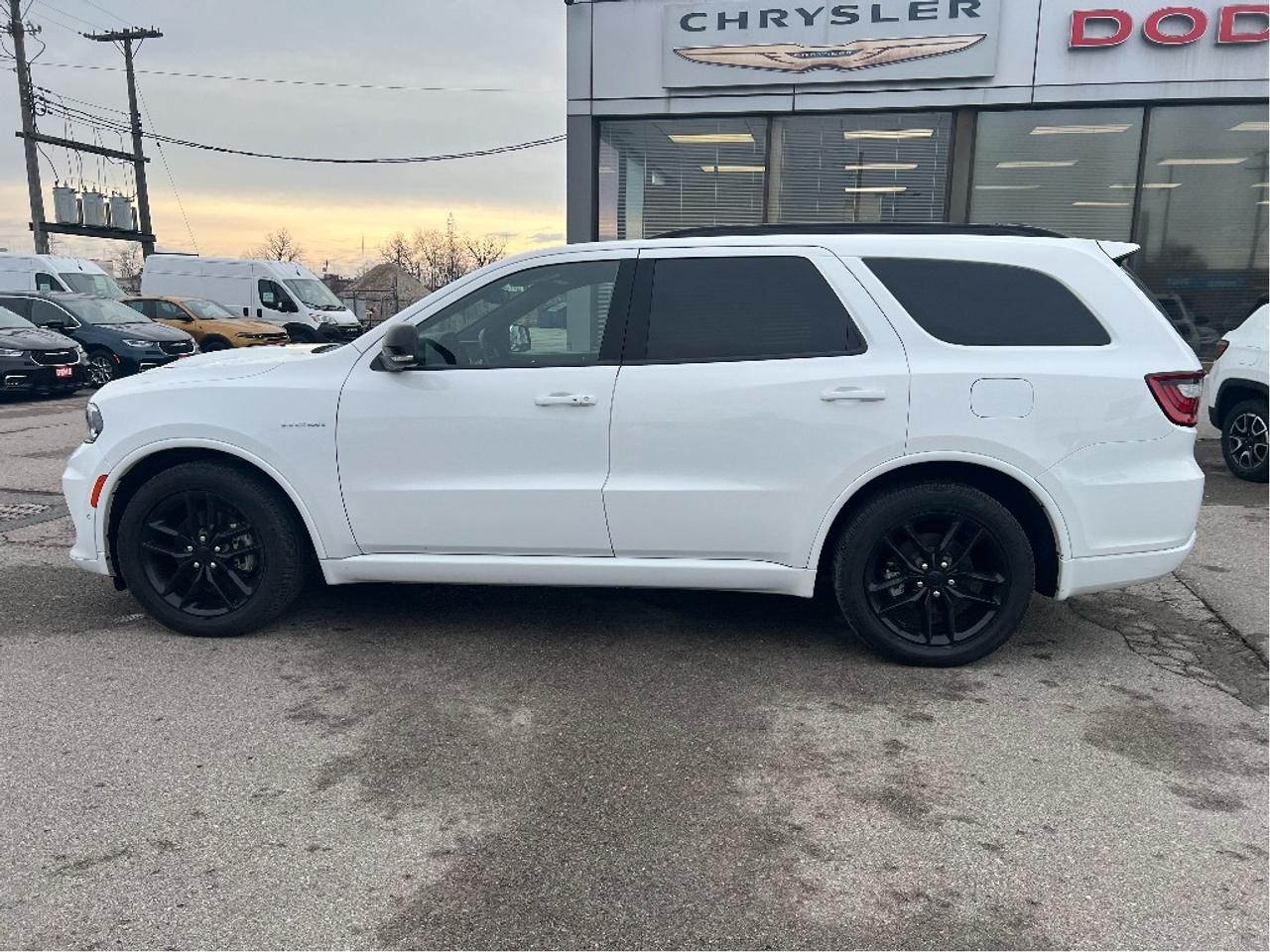 2025 Dodge Durango R-T AWD 5.7L HEMI V8 *SUNROOF *NAVI *LEATHER Photo