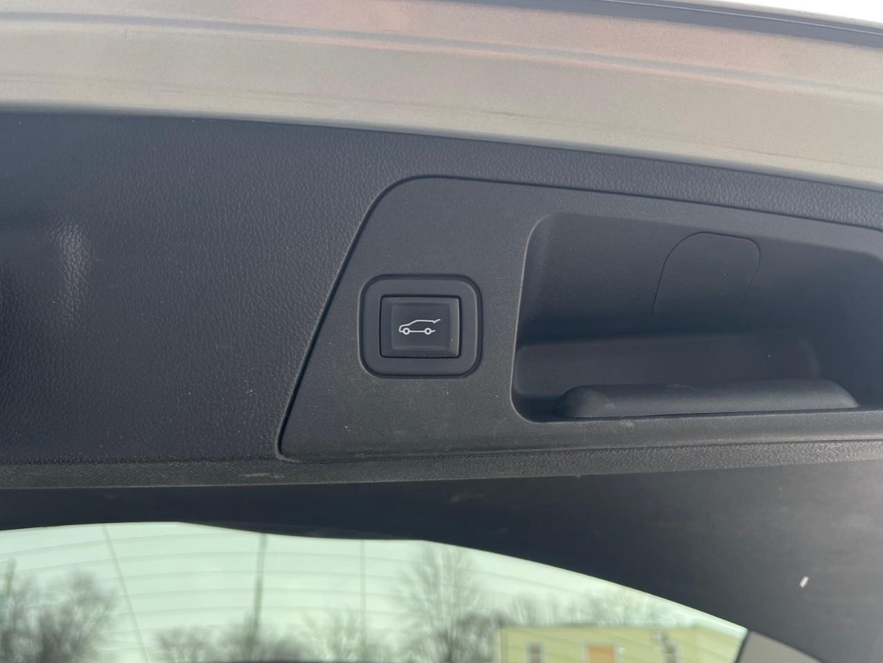 2019 Buick Envision ESSENCE LOCAL TRADE Photo