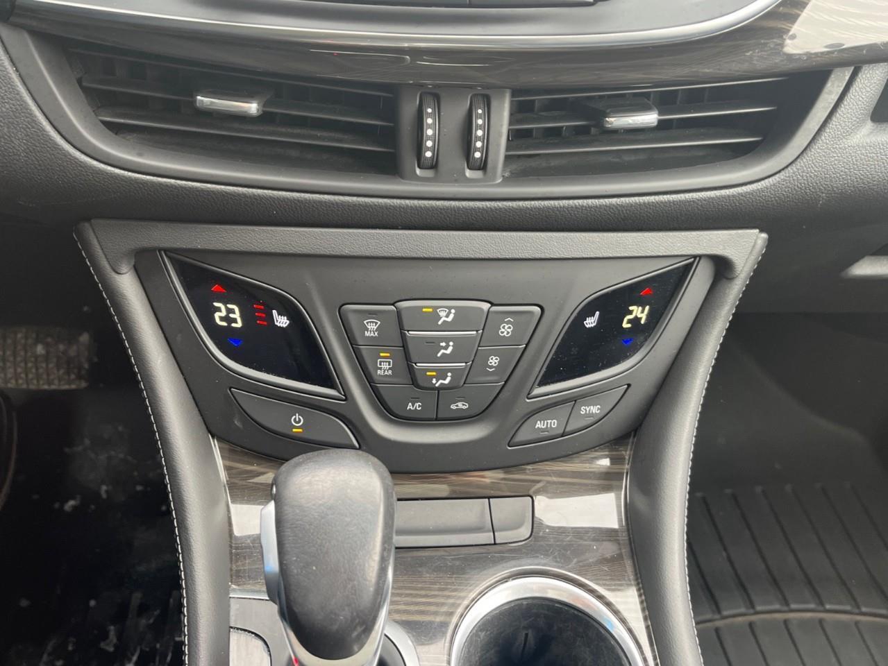 2019 Buick Envision ESSENCE LOCAL TRADE Photo
