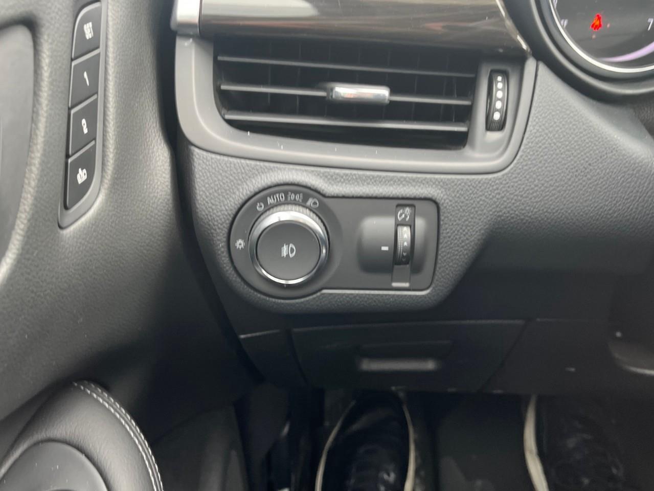 2019 Buick Envision ESSENCE LOCAL TRADE Photo