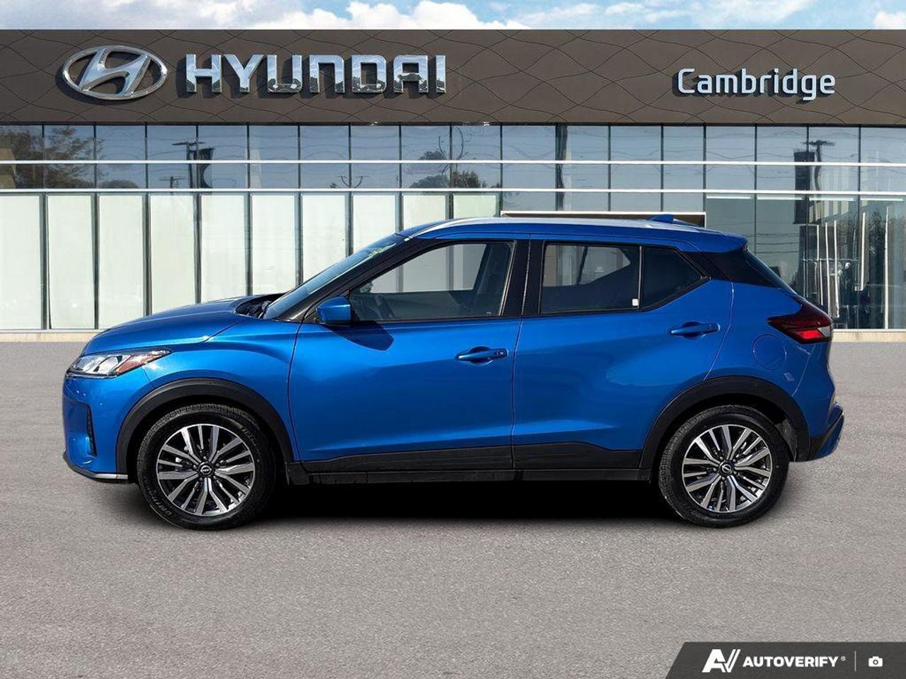 2024 Nissan Kicks SV   CLEAN CARFAX   REMOTE START   HEATED SEATS Photo3