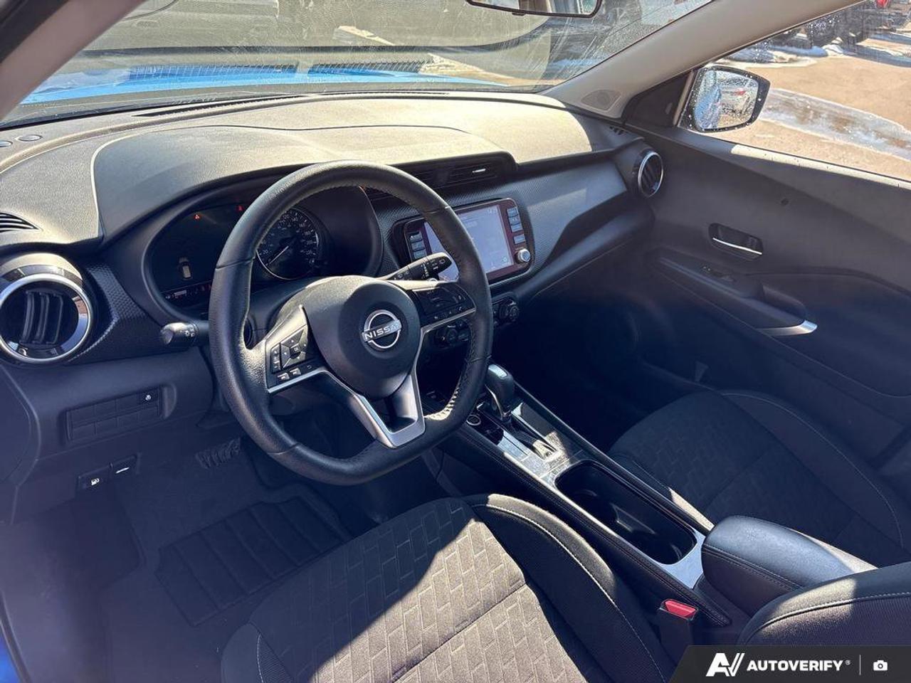 2024 Nissan Kicks SV   CLEAN CARFAX   REMOTE START   HEATED SEATS Photo