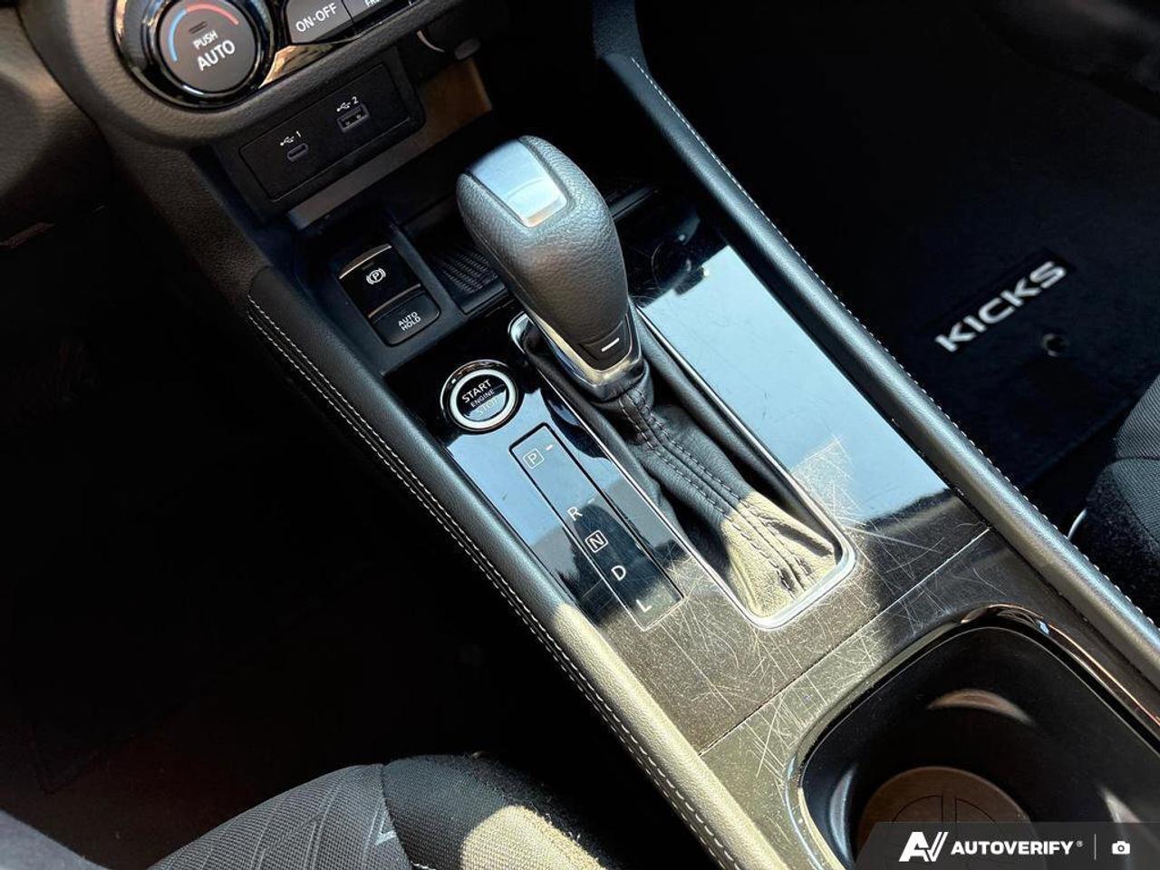 2024 Nissan Kicks SV   CLEAN CARFAX   REMOTE START   HEATED SEATS Photo