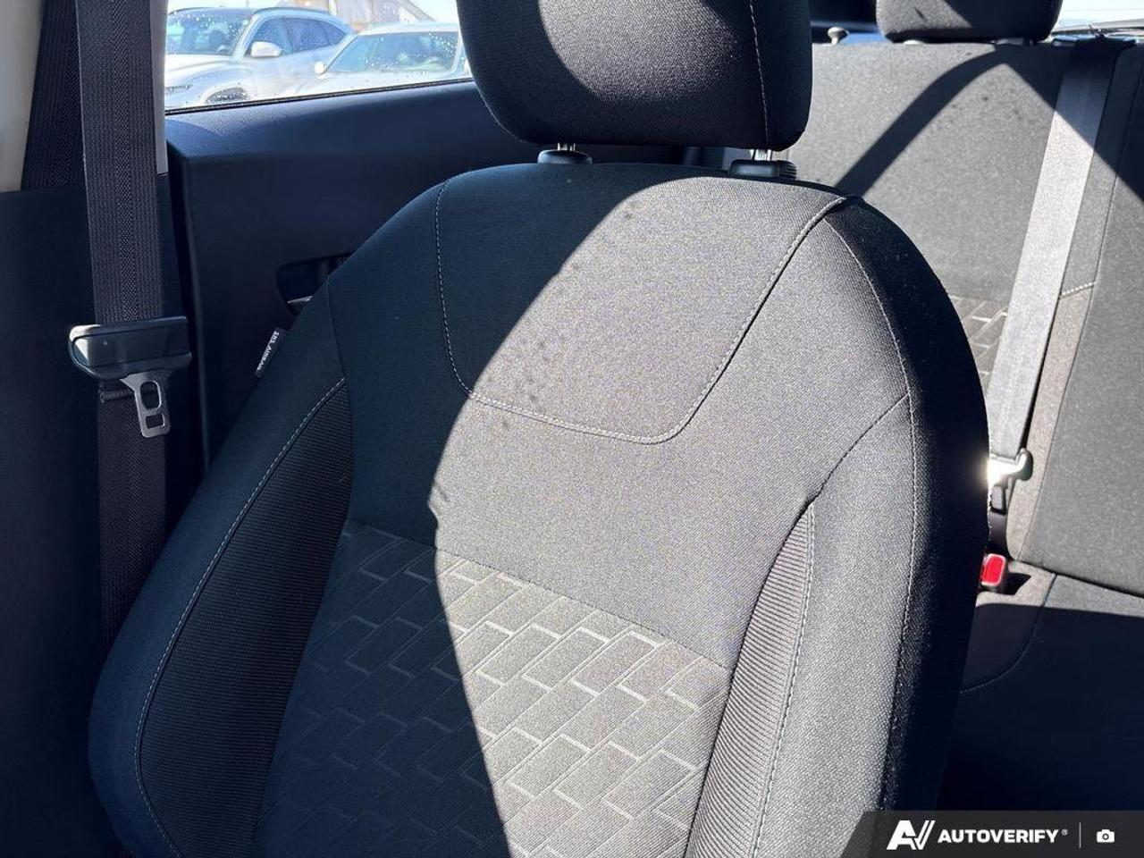 2024 Nissan Kicks SV   CLEAN CARFAX   REMOTE START   HEATED SEATS Photo