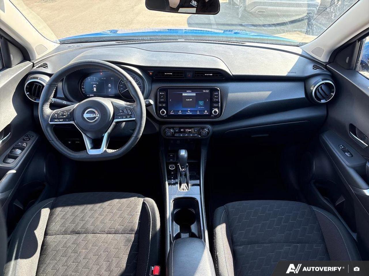 2024 Nissan Kicks SV   CLEAN CARFAX   REMOTE START   HEATED SEATS Photo