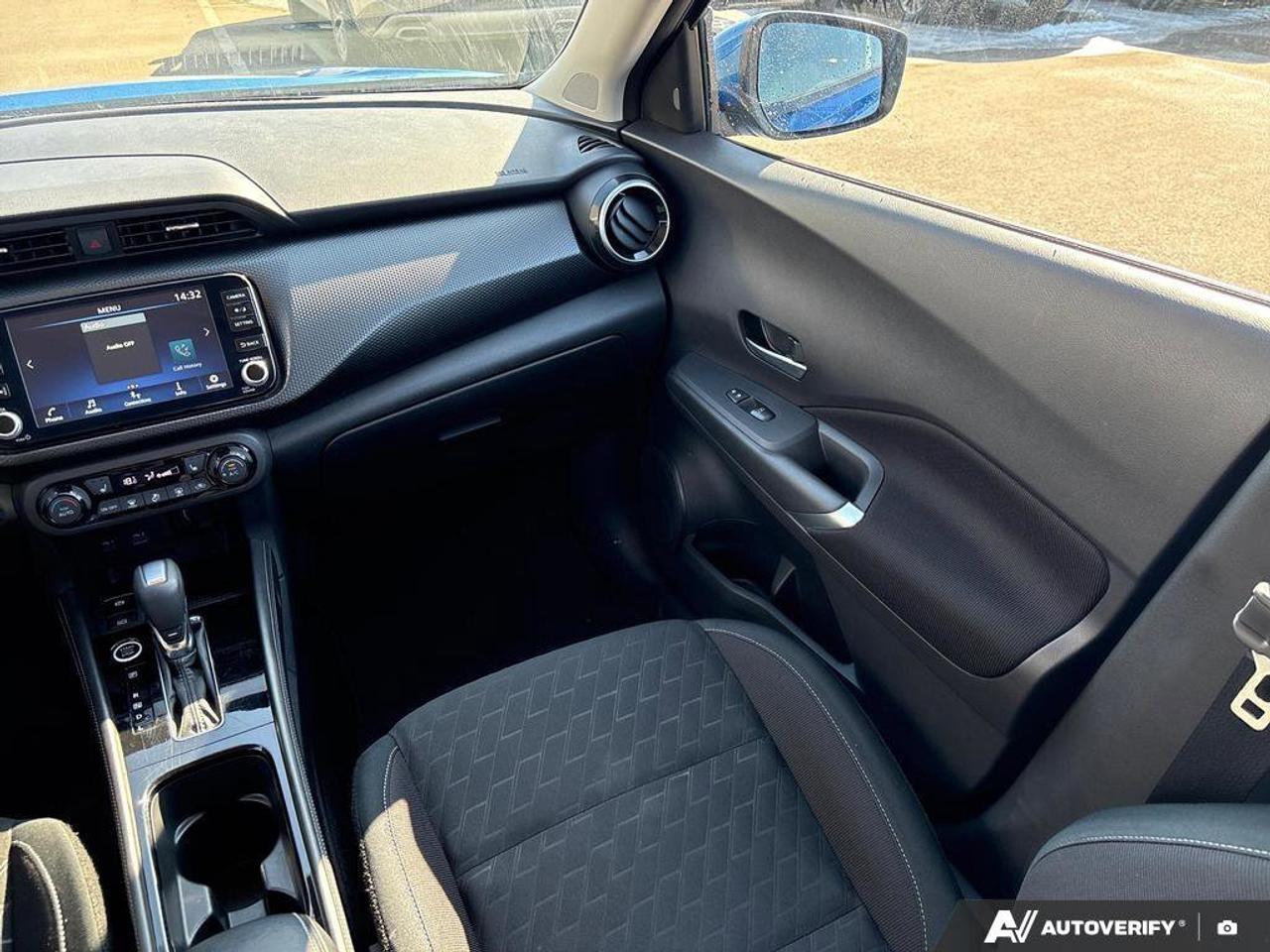 2024 Nissan Kicks SV   CLEAN CARFAX   REMOTE START   HEATED SEATS Photo