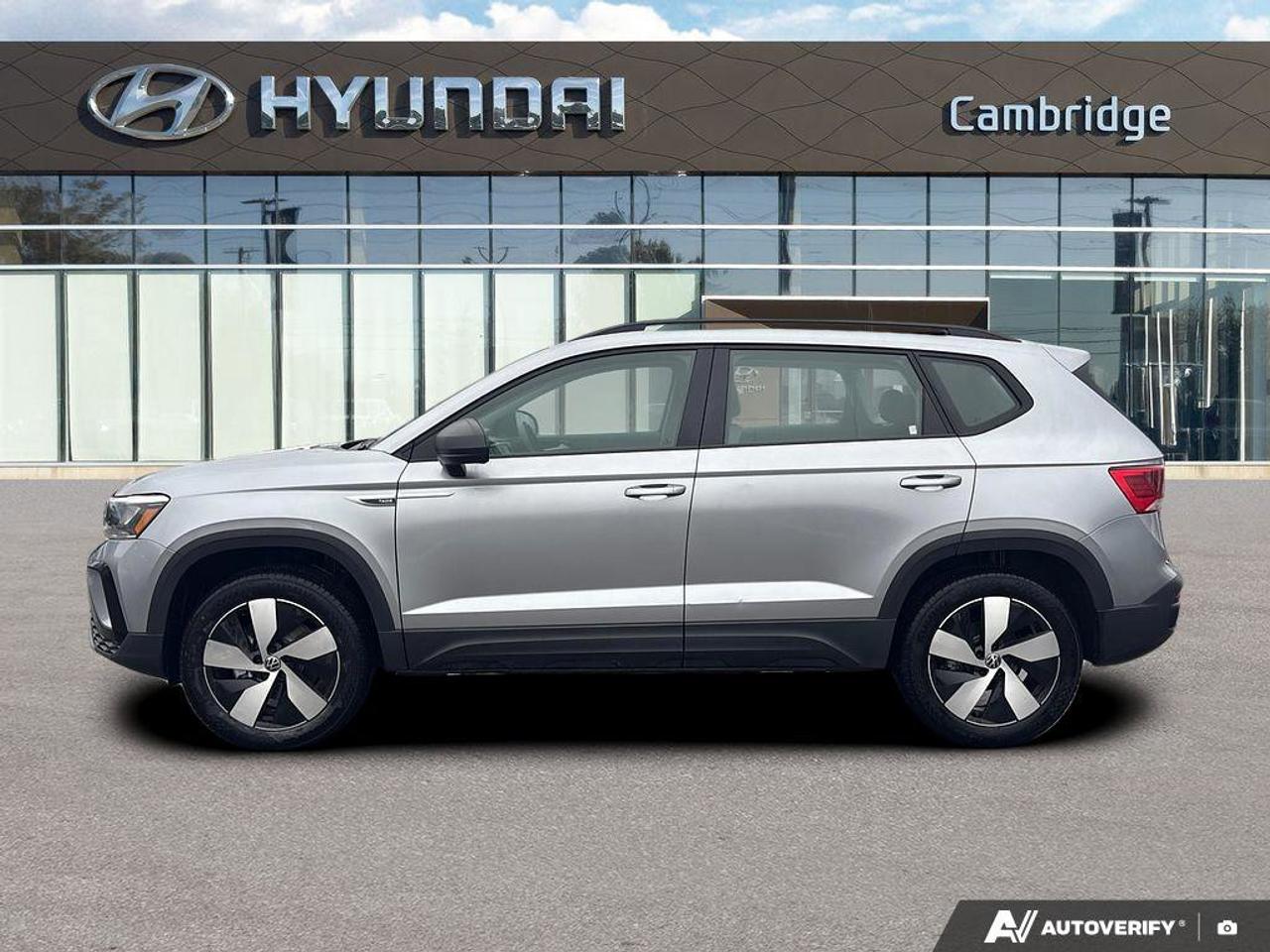 2024 Volkswagen Taos Trendline   CLEAN CARFAX   HEATED SEATS AND STEERI Photo