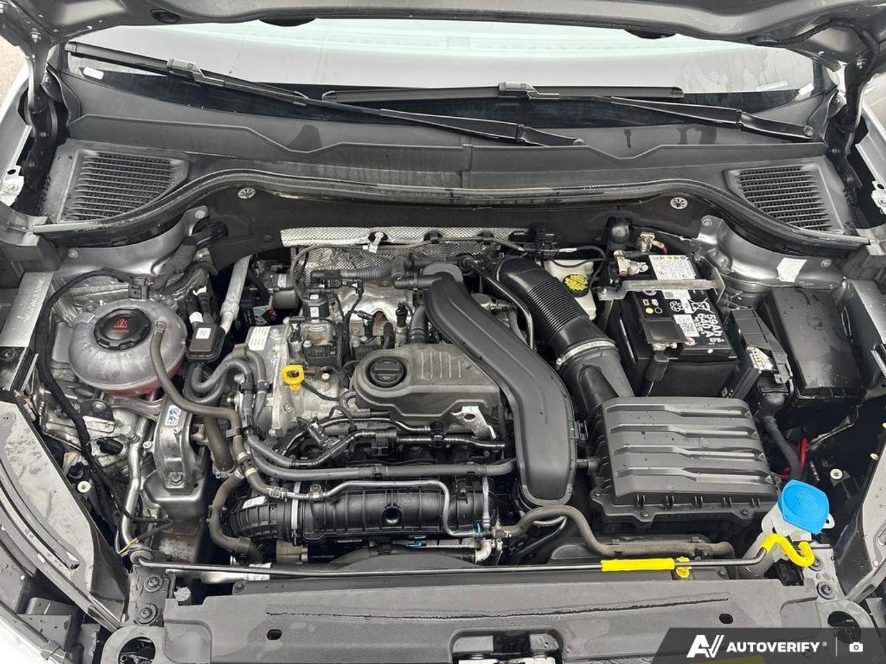 2024 Volkswagen Taos Trendline   CLEAN CARFAX   HEATED SEATS AND STEERI Photo