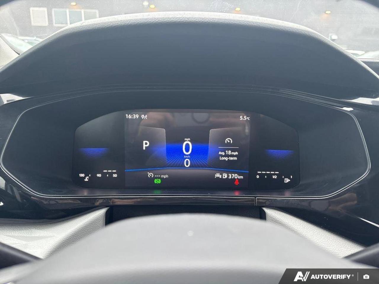 2024 Volkswagen Taos Trendline   CLEAN CARFAX   HEATED SEATS AND STEERI Photo