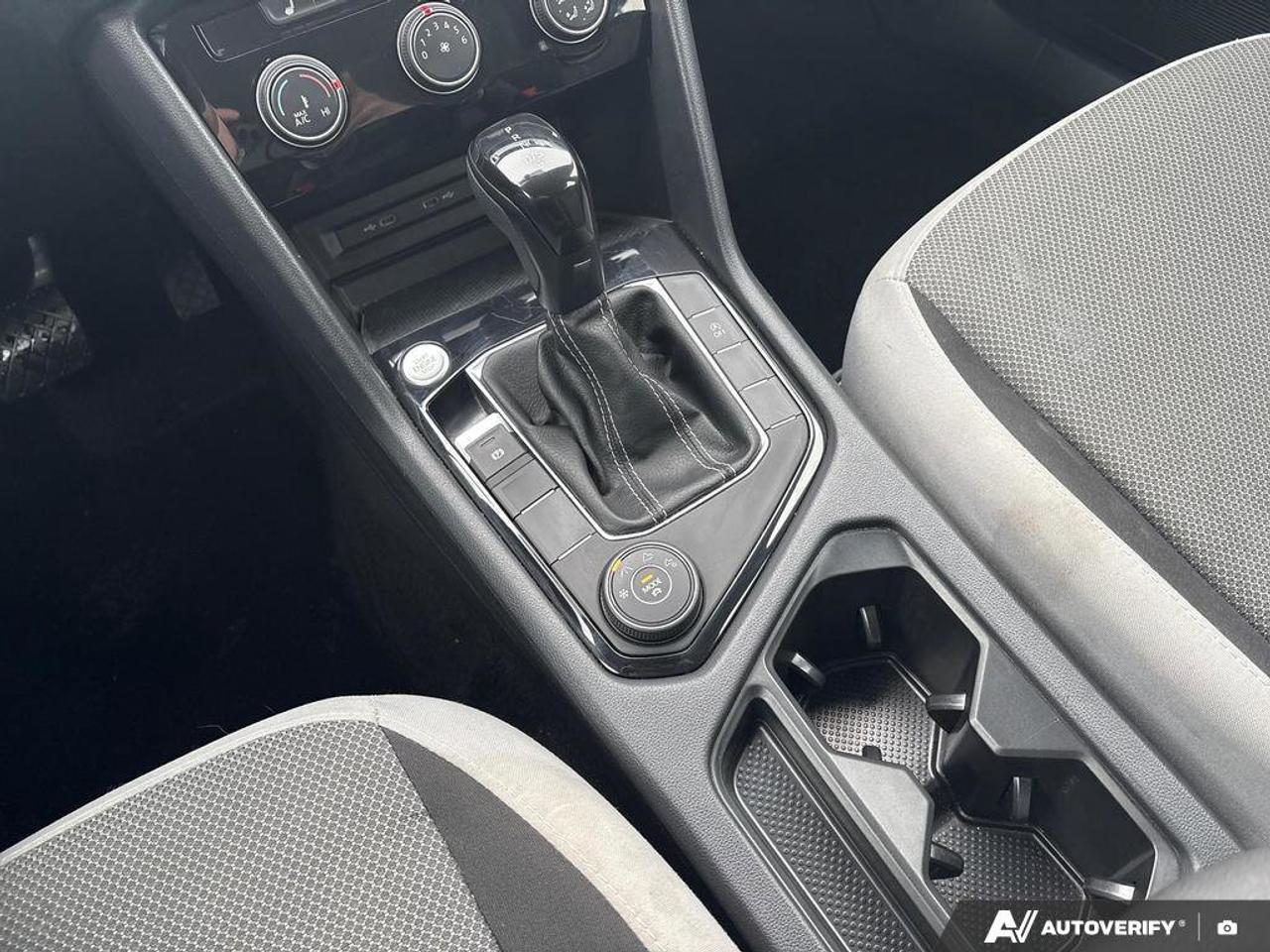 2024 Volkswagen Taos Trendline   CLEAN CARFAX   HEATED SEATS AND STEERI Photo