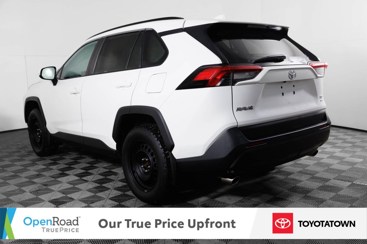 2019 Toyota RAV4 XLE PREMIUM! ACCIDENT FREE! LOW MILEAGE! Photo3