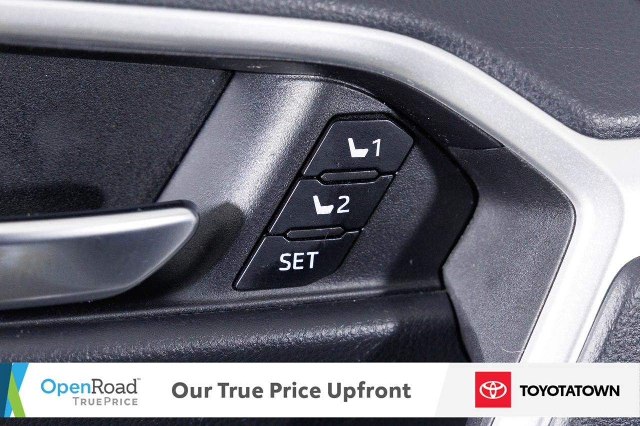 2019 Toyota RAV4 XLE PREMIUM! ACCIDENT FREE! LOW MILEAGE! Photo