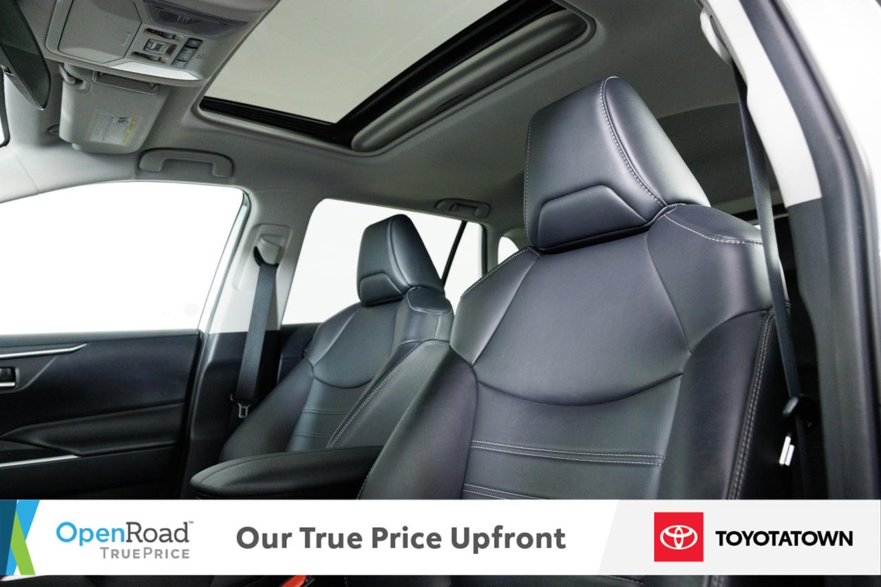 2019 Toyota RAV4 XLE PREMIUM! ACCIDENT FREE! LOW MILEAGE! Photo