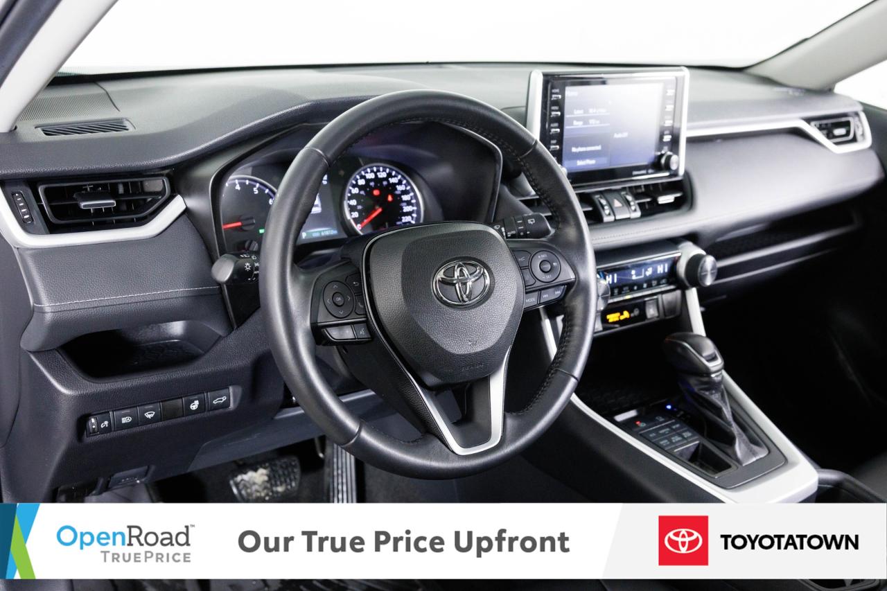 2019 Toyota RAV4 XLE PREMIUM! ACCIDENT FREE! LOW MILEAGE! Photo