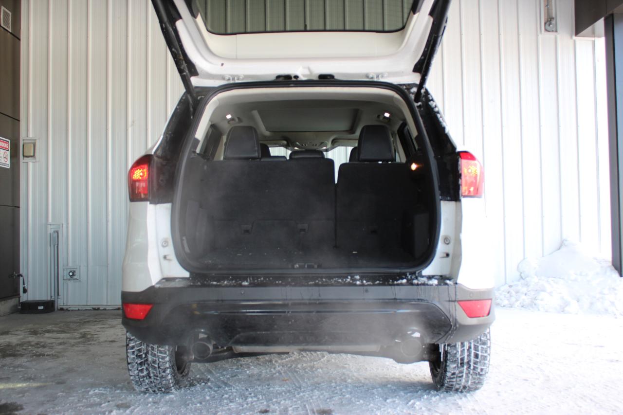 2019 Ford Escape Titanium, AWD, Certified, Fully loaded Photo