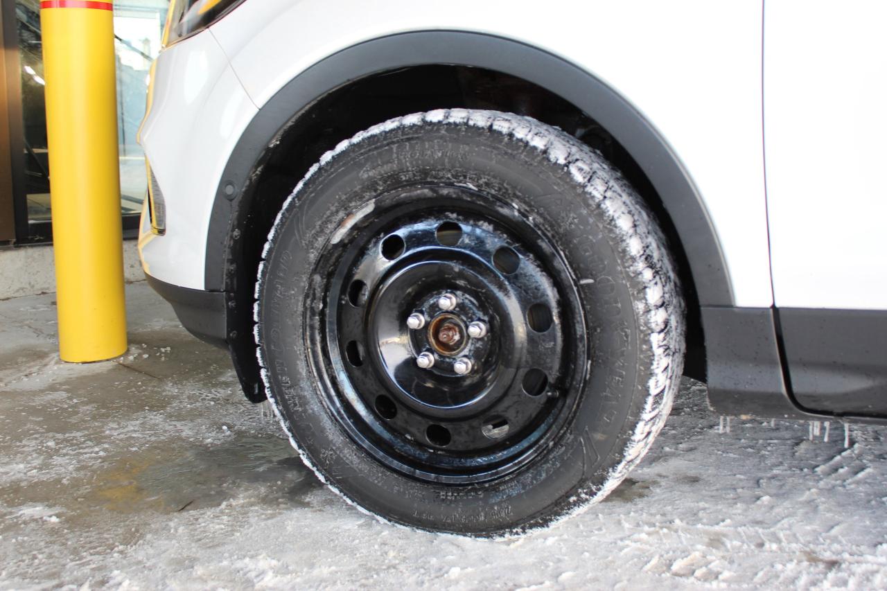 2019 Ford Escape Titanium, AWD, Certified, Fully loaded Photo