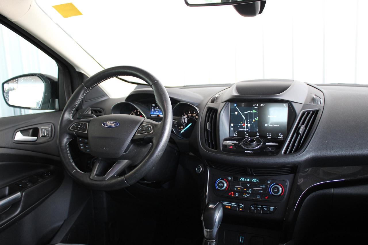 2019 Ford Escape Titanium, AWD, Certified, Fully loaded Photo